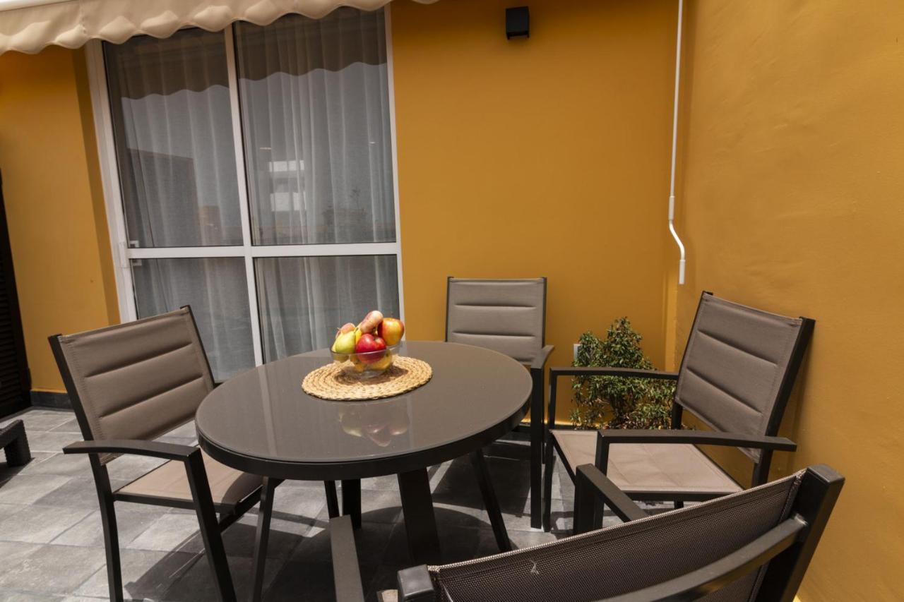 Homeforguest Atico Cecilia Con Vistas Al Mar En Los Cristianos Los Cristianos  Exterior foto